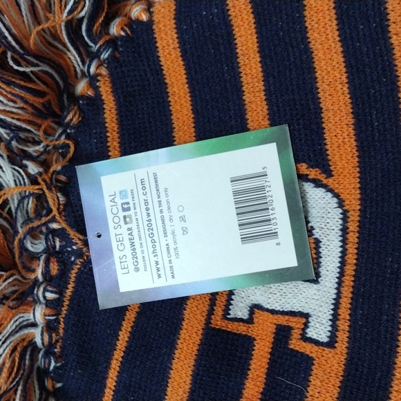 DENVER BRONCOS:  YOUTH MOHAWK BEANIE - Picture 2 of 5